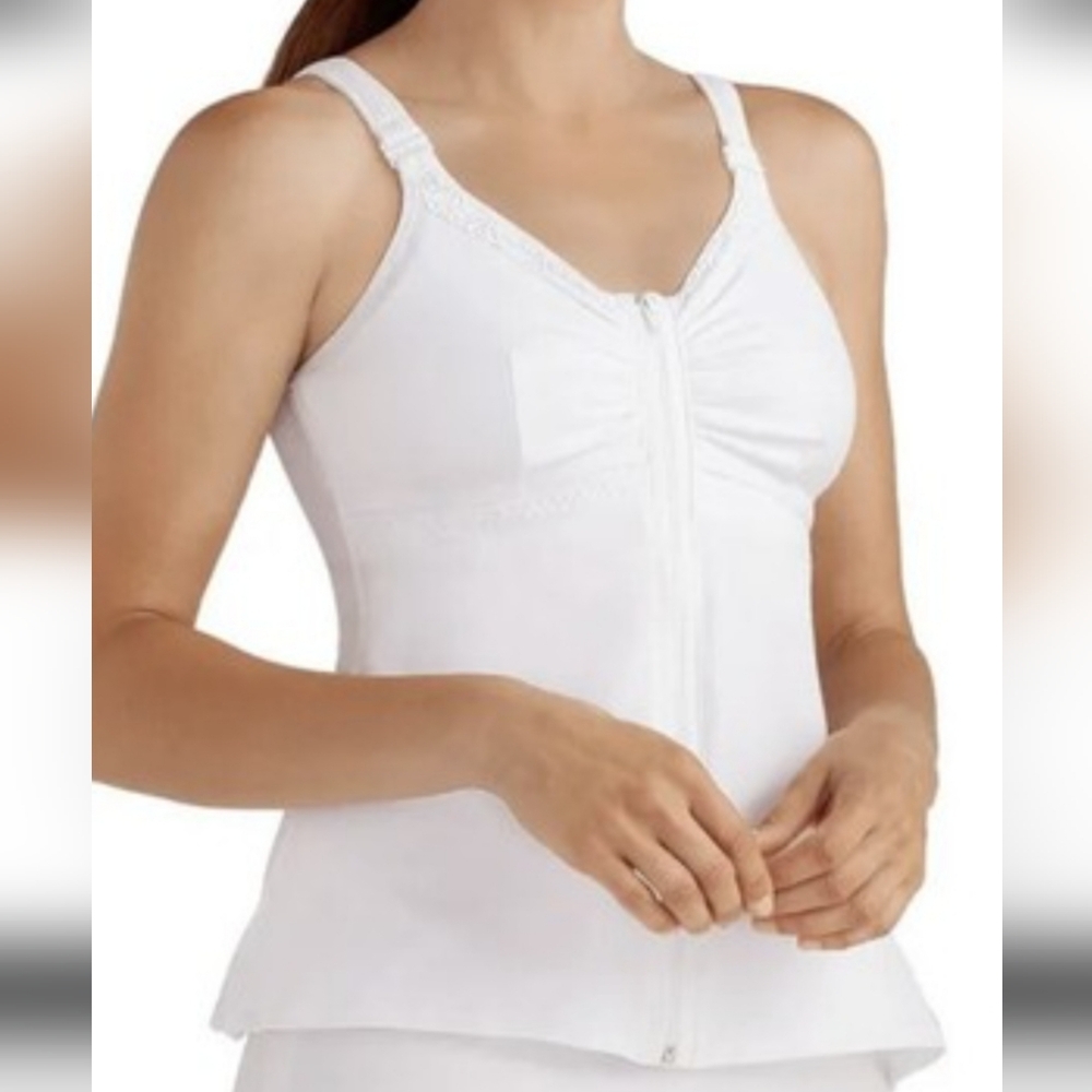 AMOENA HANNAH POST-SURGARY FRONT CLOSURE CAMISOLE IN WHITE /SZ: US -S A/B